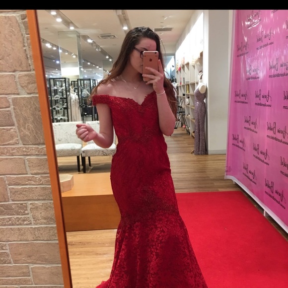 red mermaid style prom dress
